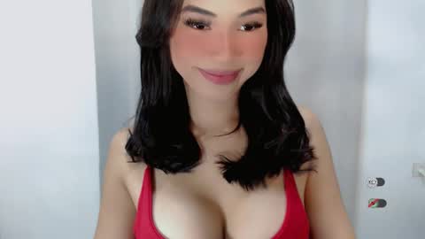 Snapshot of juny_lanyy chatting on 10-10-25, 02:05 Julia online show from 10-10-25, 02:05