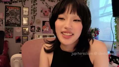 Snapshot of jupitersclaim chatting on 05-12-26, 11:35 jupitersclaim online show from 05-12-26, 11:35