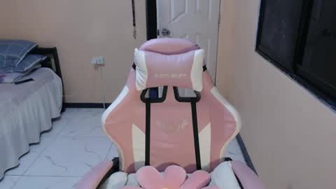 Snapshot of just_dirty_fun chatting on 12-04-25, 08:01 justdirtyfun online show from 12-04-25, 08:01