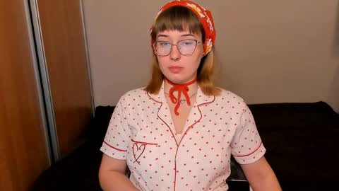 Nika and Mark online show from 10-22-25, 04:13