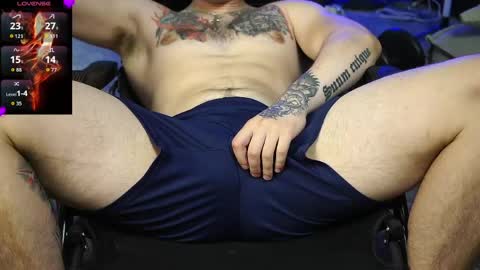 Snapshot of just_hairy_man chatting on 06-05-26, 05:40 Kurt online show from 06-05-26, 05:40
