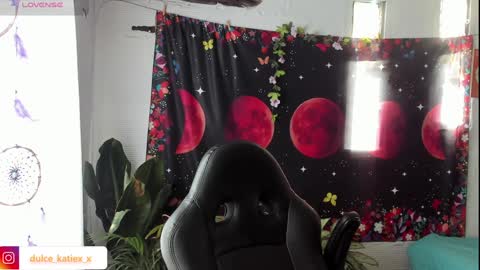 Snapshot of just_katiex chatting on 01-13-25, 07:10 Sofia online show from 01-13-25, 07:10