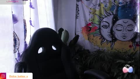 Snapshot of just_katiex chatting on 01-26-25, 08:13 Sofia online show from 01-26-25, 08:13