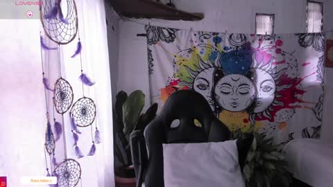 Snapshot of just_katiex chatting on 02-06-25, 01:10 Sofia online show from 02-06-25, 01:10