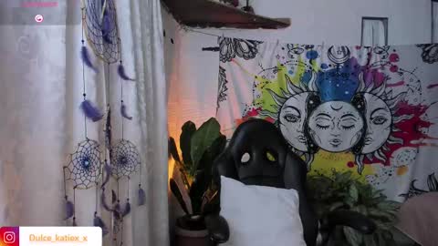 Snapshot of just_katiex chatting on 02-11-25, 01:31 Sofia online show from 02-11-25, 01:31