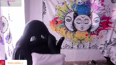 Snapshot of just_katiex chatting on 02-23-25, 01:53 Sofia online show from 02-23-25, 01:53