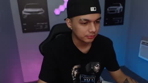 Snapshot of justagamerxxx chatting on 10-03-25, 09:23 Rhys online show from 10-03-25, 09:23