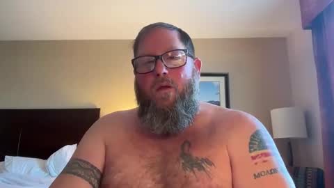 Snapshot of justaguyandnaked chatting on 11-08-25, 08:40 justaguyandnaked online show from 11-08-25, 08:40