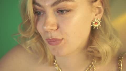 Snapshot of justbarbie chatting on 02-01-25, 02:13 Alexa online show from 02-01-25, 02:13