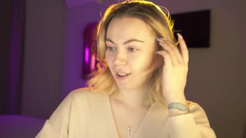 Snapshot of justbarbie chatting on 02-03-25, 03:06 Alexa online show from 02-03-25, 03:06