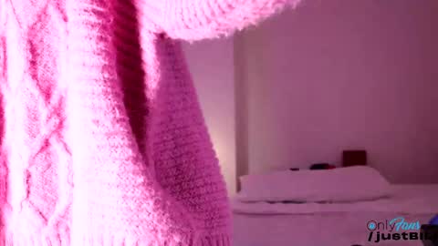 Snapshot of justbecauseiloveit chatting on 02-09-25, 06:26 Billie B William online show from 02-09-25, 06:26