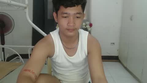 Snapshot of justcallme_cyril chatting on 05-05-26, 01:24 Cyril online show from 05-05-26, 01:24