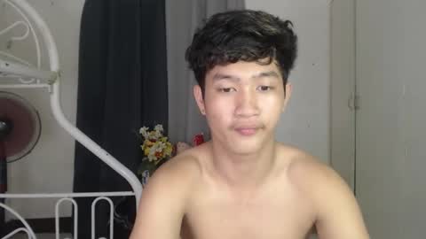 Snapshot of justcallme_cyril chatting on 05-25-26, 12:00 Cyril online show from 05-25-26, 12:00