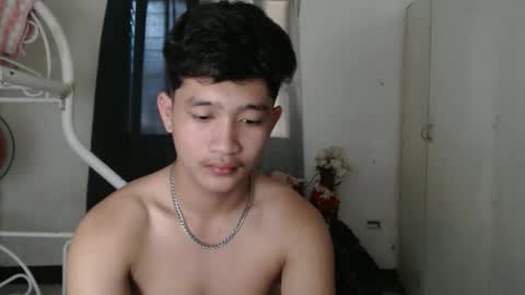 Snapshot of justcallme_cyril chatting on 06-09-26, 03:29 Cyril online show from 06-09-26, 03:29