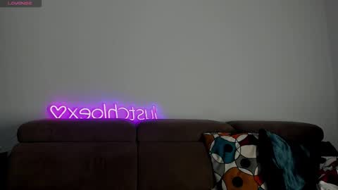 Snapshot of justchloex chatting on 10-31-25, 07:09 Chloe online show from 10-31-25, 07:09