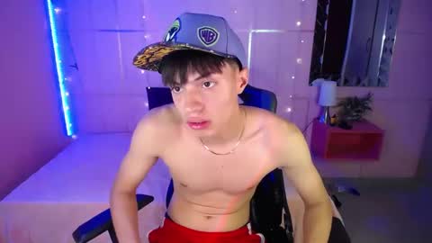 Snapshot of justin_grayy_ chatting on 09-15-25, 09:04 Justin online show from 09-15-25, 09:04