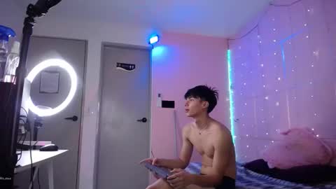 Snapshot of justin_grayy_ chatting on 11-04-25, 09:14 Justin online show from 11-04-25, 09:14