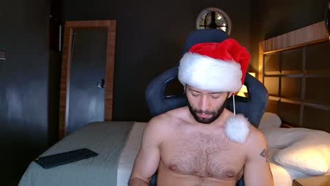 Snapshot of justin_hton chatting on 12-16-24, 01:54 Justin online show from 12-16-24, 01:54