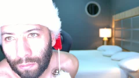 Snapshot of justin_hton chatting on 12-18-24, 09:58 Justin online show from 12-18-24, 09:58