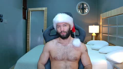 Snapshot of justin_hton chatting on 12-18-24, 01:02 Justin online show from 12-18-24, 01:02