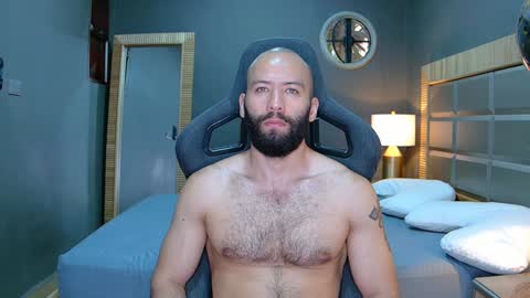 Snapshot of justin_hton chatting on 01-08-25, 12:58 Justin online show from 01-08-25, 12:58