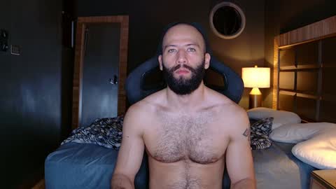 Snapshot of justin_hton chatting on 01-09-25, 01:50 Justin online show from 01-09-25, 01:50