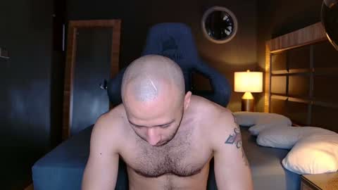 Snapshot of justin_hton chatting on 01-25-25, 11:00 Justin online show from 01-25-25, 11:00