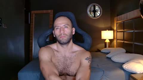 Snapshot of justin_hton chatting on 02-10-25, 02:26 Justin online show from 02-10-25, 02:26