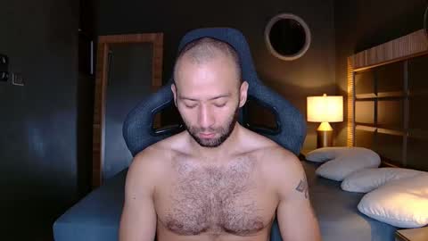 Snapshot of justin_hton chatting on 02-19-25, 10:23 Justin online show from 02-19-25, 10:23