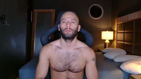 Snapshot of justin_hton chatting on 02-22-25, 10:51 Justin online show from 02-22-25, 10:51