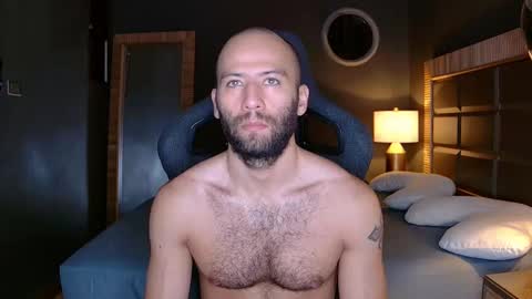 Snapshot of justin_hton chatting on 02-25-25, 09:09 Justin online show from 02-25-25, 09:09