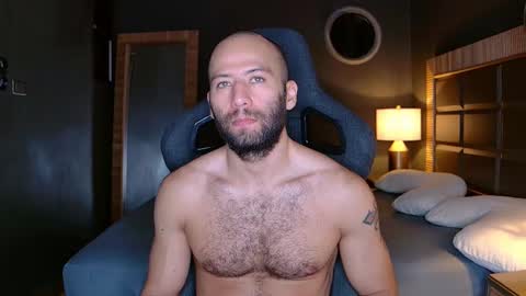 Snapshot of justin_hton chatting on 02-26-25, 10:26 Justin online show from 02-26-25, 10:26