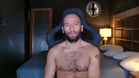 Snapshot of justin_hton chatting on 02-26-25, 01:30 Justin online show from 02-26-25, 01:30