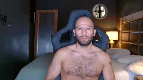 Snapshot of justin_hton chatting on 03-07-25, 03:39 Justin online show from 03-07-25, 03:39