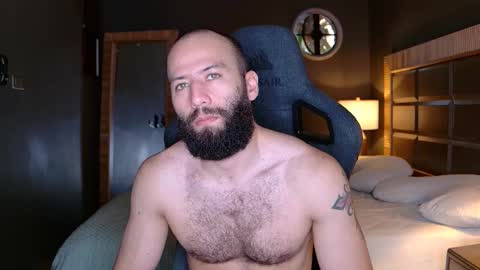 Snapshot of justin_hton chatting on 10-26-25, 12:33 Justin online show from 10-26-25, 12:33