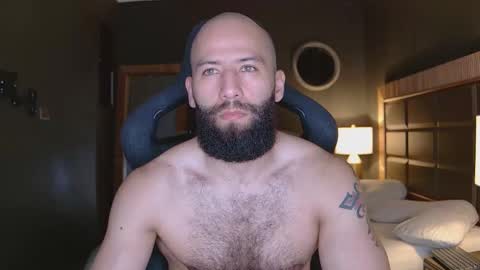 Snapshot of justin_hton chatting on 11-24-25, 09:42 Justin online show from 11-24-25, 09:42