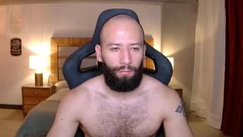 Snapshot of justin_hton chatting on 11-30-25, 02:37 Justin online show from 11-30-25, 02:37