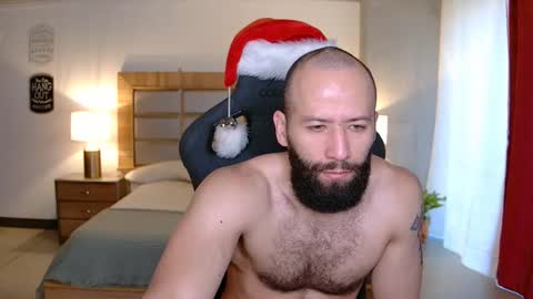 Snapshot of justin_hton chatting on 12-01-25, 11:59 Justin online show from 12-01-25, 11:59