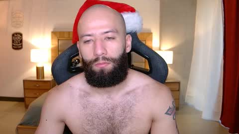 Snapshot of justin_hton chatting on 12-05-25, 11:41 Justin online show from 12-05-25, 11:41