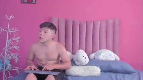 Snapshot of justin_jazmin chatting on 12-17-24, 09:27 JUSTIN Y JAZMIN online show from 12-17-24, 09:27