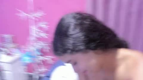 Snapshot of justin_jazmin chatting on 12-19-24, 02:56 JUSTIN Y JAZMIN online show from 12-19-24, 02:56