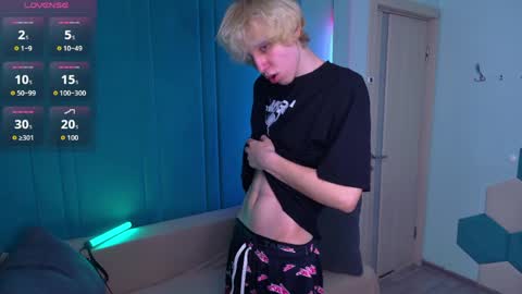justTEEN online show from 04-15-26, 10:22