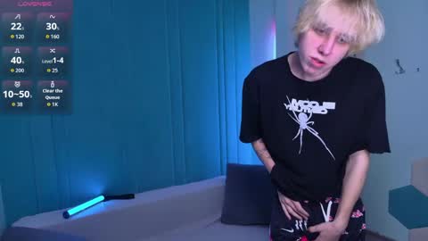 justTEEN online show from 04-24-26, 10:18