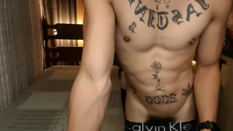 justine_hunk online show from 02-19-25, 08:33