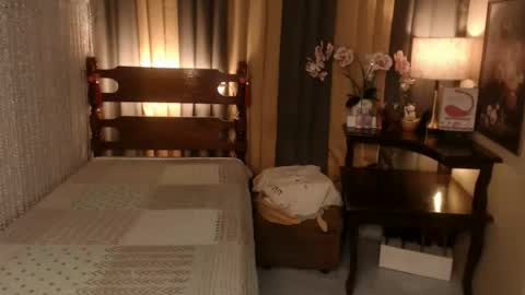 justine_hunk online show from 11-05-25, 02:22