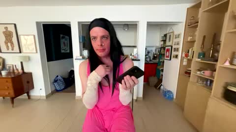 justinenuisette online show from 02-07-25, 12:06