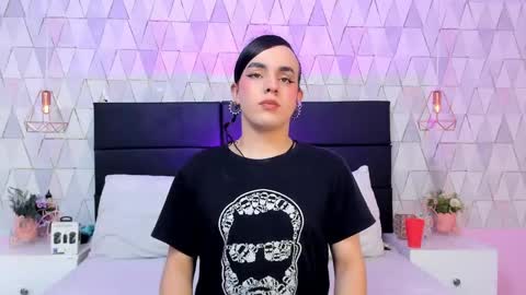 Justine online show from 04-25-26, 04:04