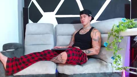 justinfuller_31 online show from 11-22-25, 08:30