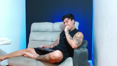 Snapshot of justinfuller_31 chatting on 05-27-26, 07:33 justinfuller_31 online show from 05-27-26, 07:33