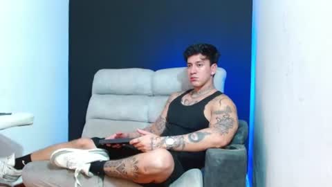 Snapshot of justinfuller_31 chatting on 06-10-26, 11:57 justinfuller_31 online show from 06-10-26, 11:57